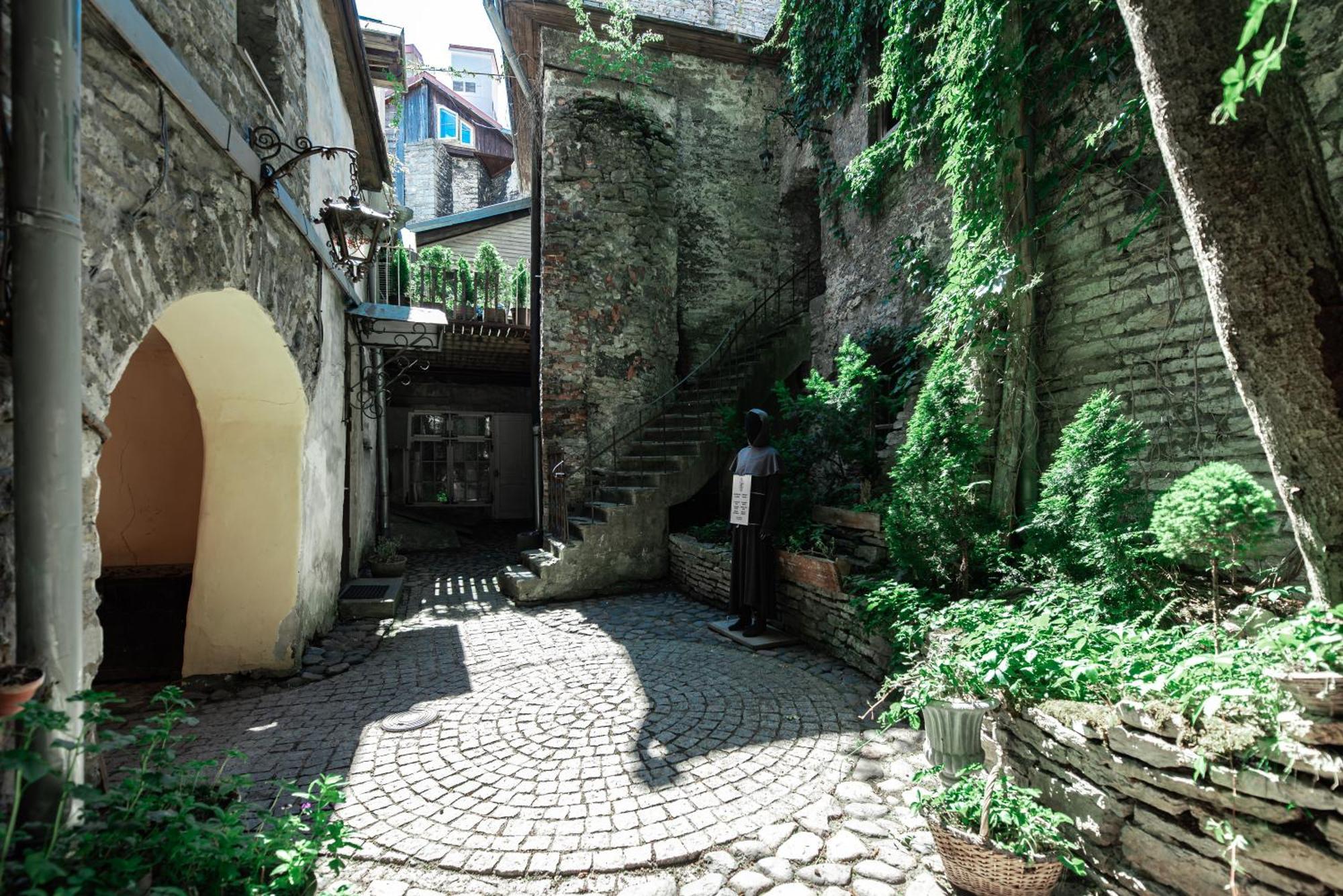 Airhome - Old Dominican Monastery Tallinn Exterior photo