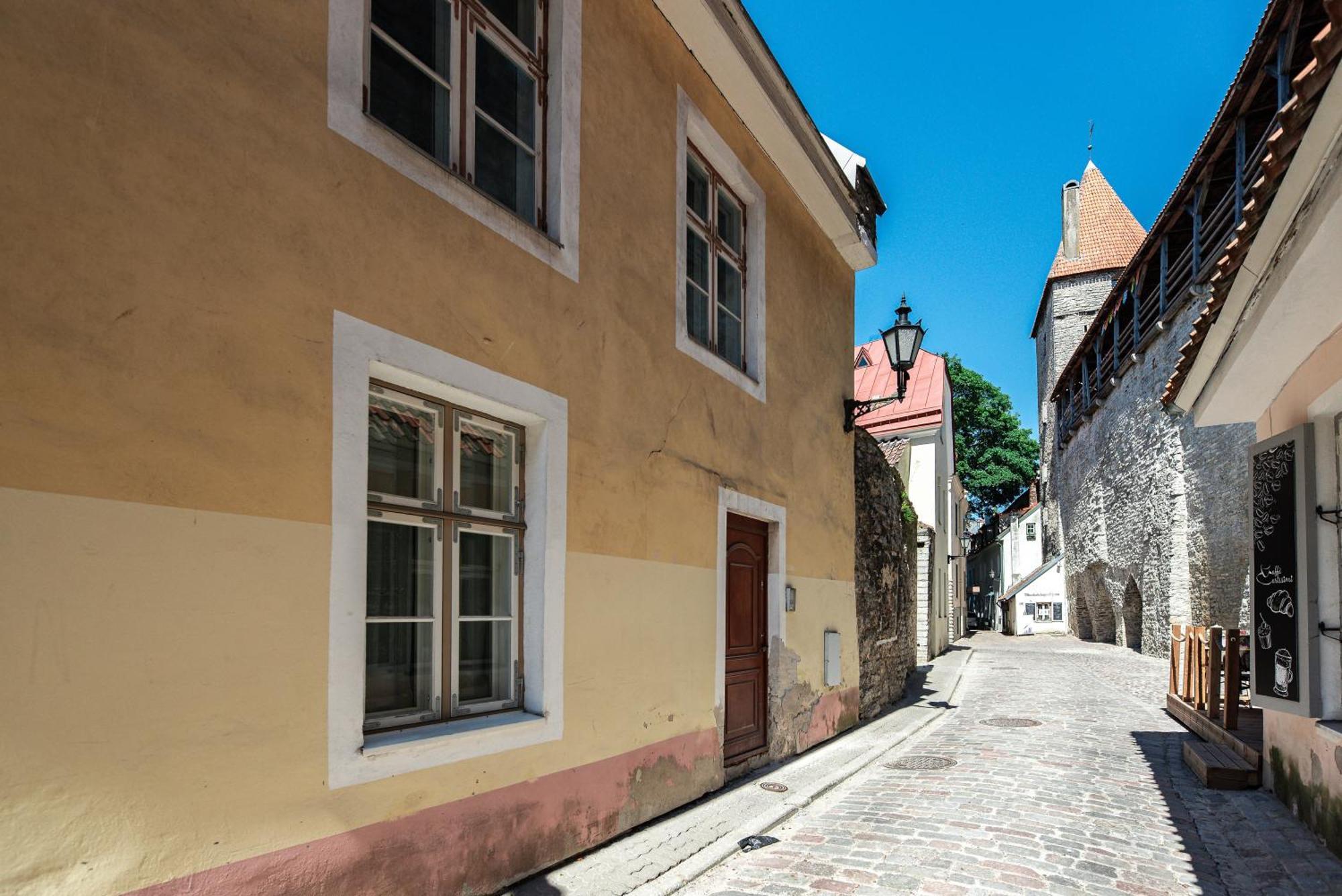 Airhome - Old Dominican Monastery Tallinn Exterior photo