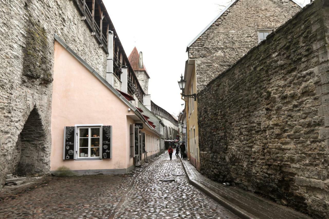 Airhome - Old Dominican Monastery Tallinn Exterior photo